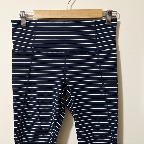 Athleta Womens Navy Blue White Striped Capri Leggings Size Medium - Picture 5 of 11